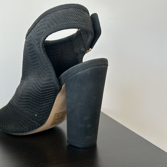 ALDO Women's Lovialla Black Nubuck Heels EUC - Picture 6 of 6